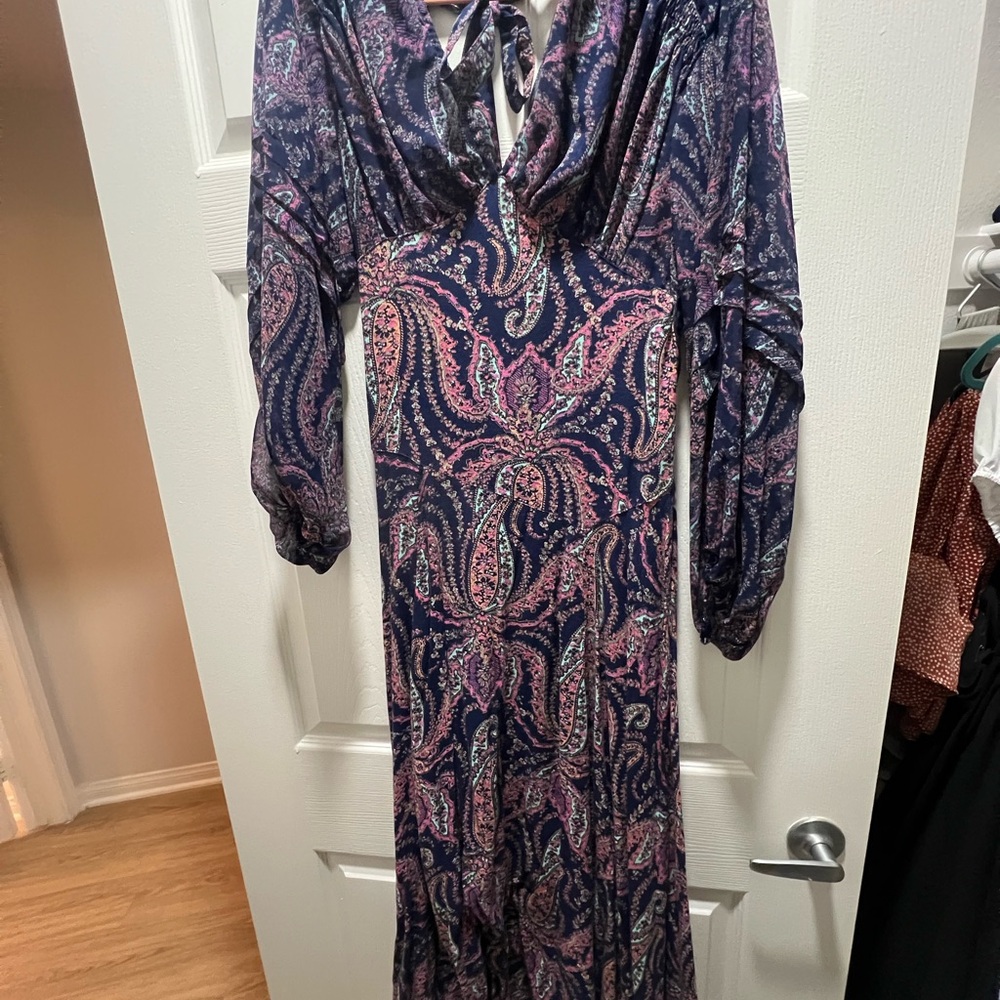 Elegant Paisley Long Sleeve Dress